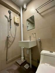 Blk 214 Bedok Town Centre (Bedok), HDB 3 Rooms #557110631
